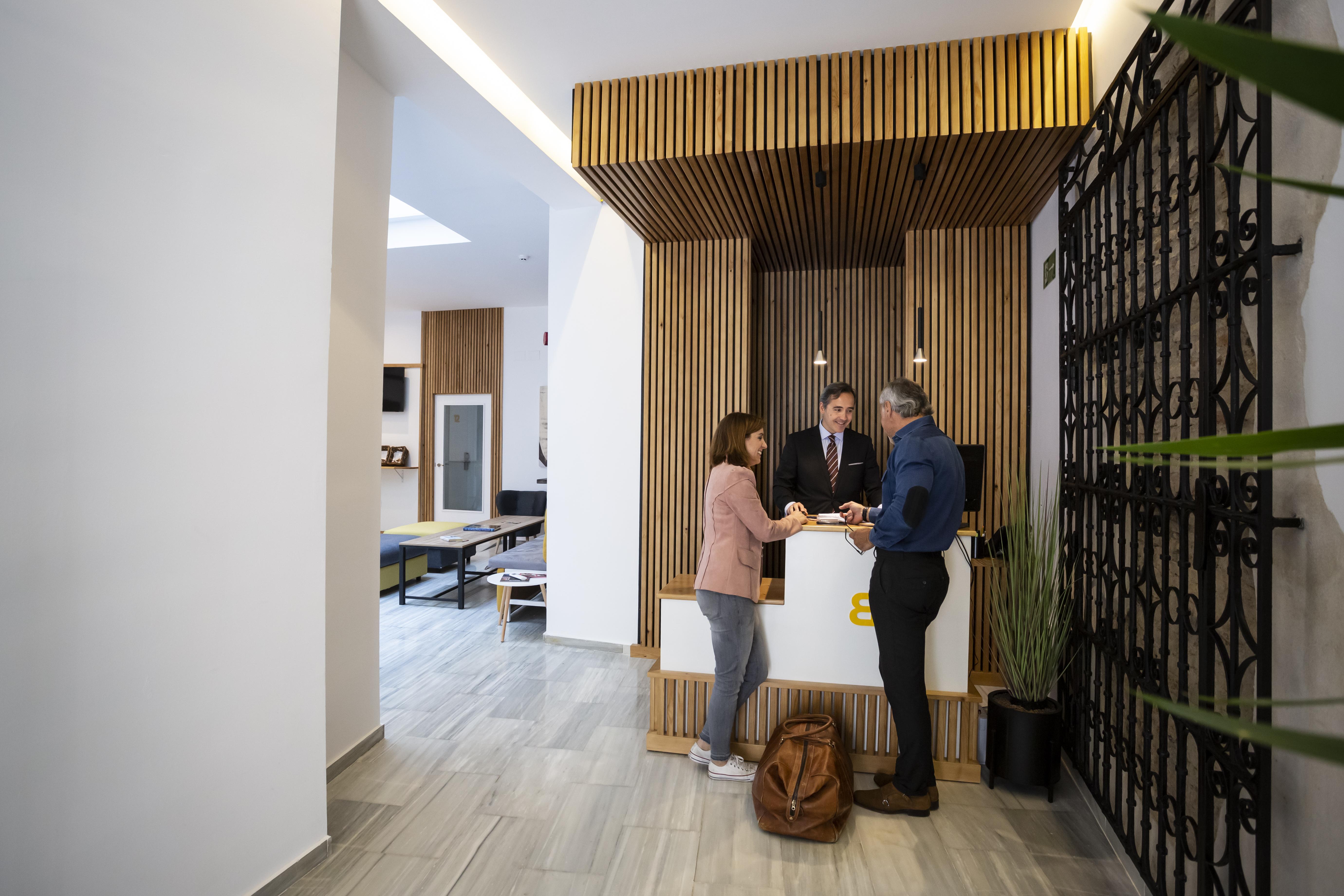 Basic Hotel Sevilla Catedral Eksteriør billede
