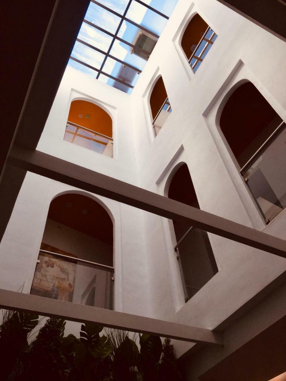 Basic Hotel Sevilla Catedral Eksteriør billede