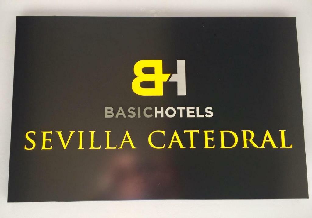 Basic Hotel Sevilla Catedral Eksteriør billede