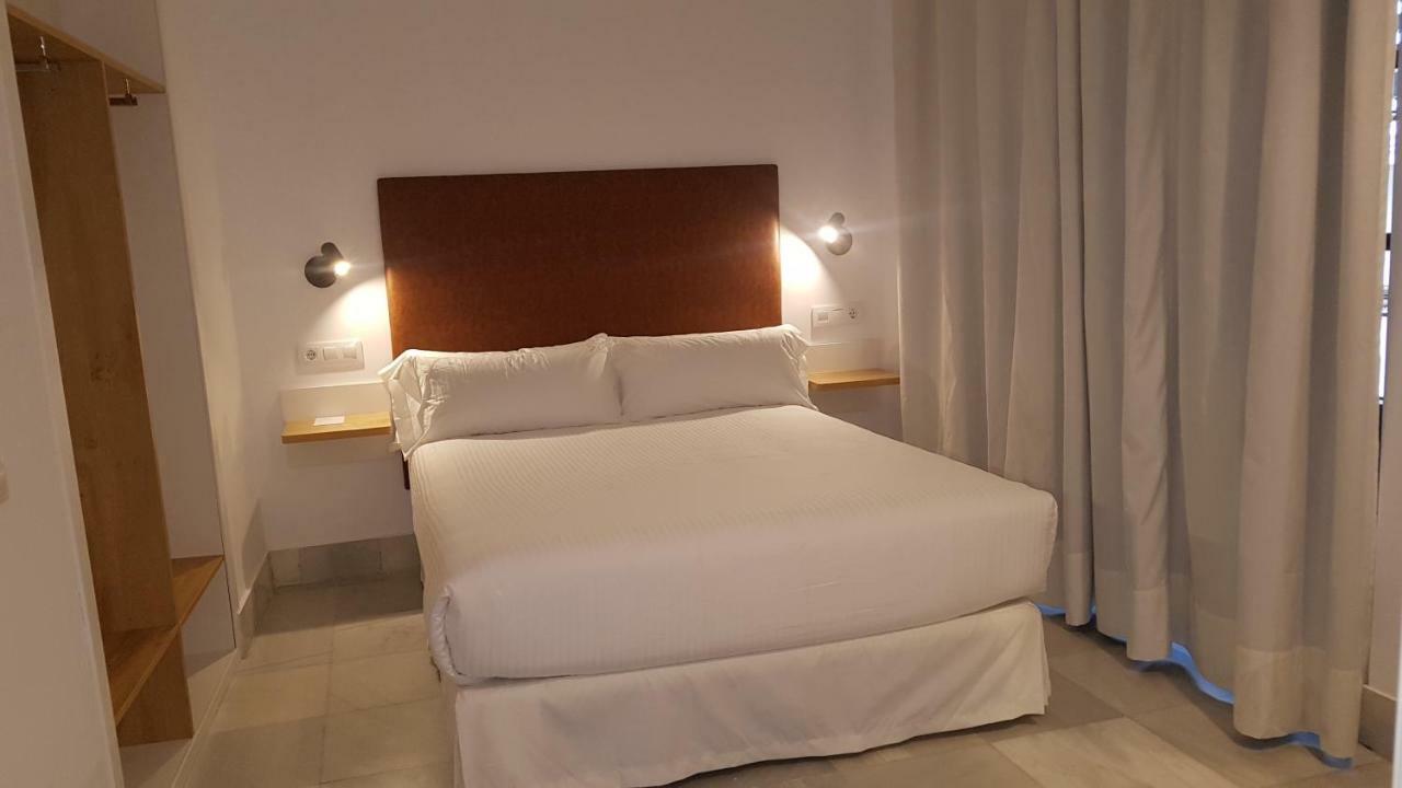 Basic Hotel Sevilla Catedral Eksteriør billede